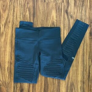 ALO Yoga Partially Ribbed Charcoal Leggings